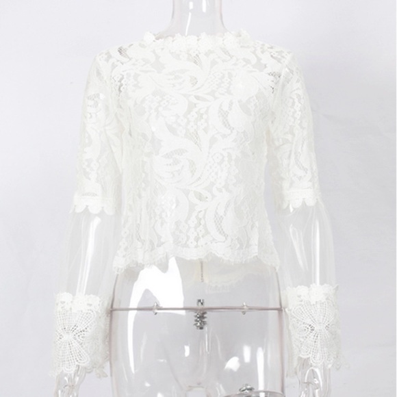 💕Sale💕Gracie Lace bell sleeve top - Picture 3 of 8
